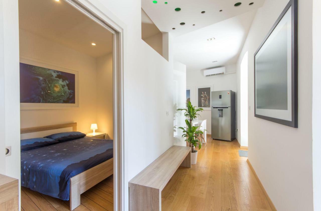 Appartment In Center With Parking Пула Екстериор снимка